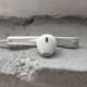 Illustration for article titled Sprng EarPod Clip Review: One of Apples Biggest Design Flaws, Fixed